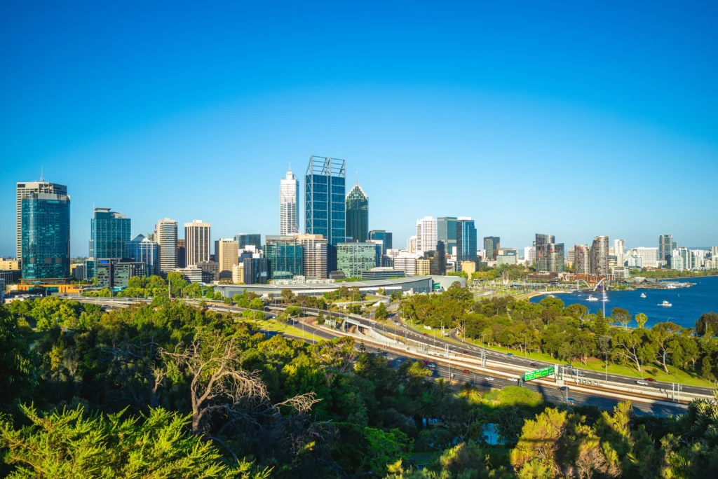 perth-cbd-skyline-view-kings-park-botanic-garden-western-australia