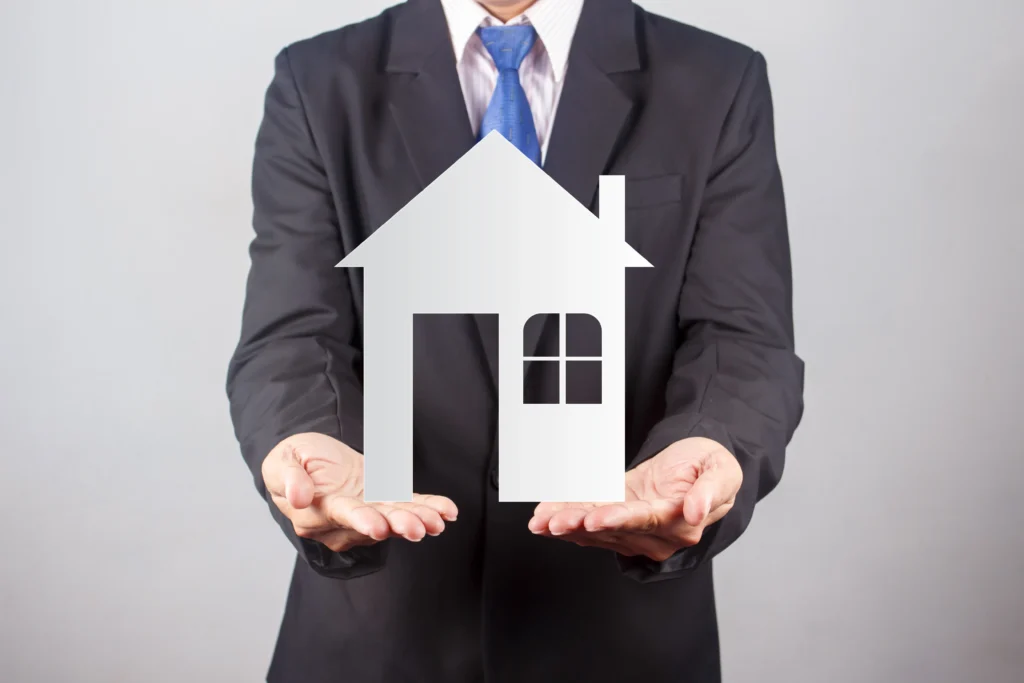 real estate agent in Perth showing property to clients PPC advertising for real estate